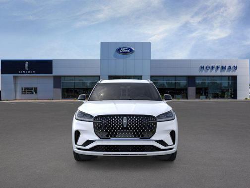 Pristine White Metallic Tri-Coat 2026 Lincoln Aviator Black Label AWD