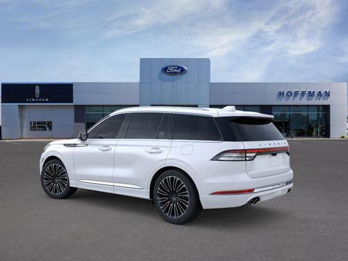 Pristine White Metallic Tri-Coat 2026 Lincoln Aviator Black Label AWD