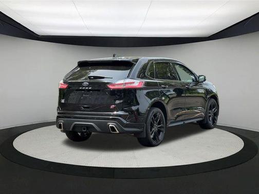 2022 Ford Edge ST