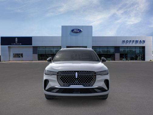 Gray Matter Metallic Clearcoat 2026 Lincoln Nautilus Reserve