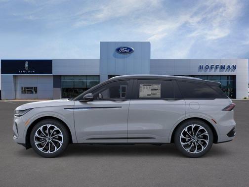 Gray Matter Metallic Clearcoat 2026 Lincoln Nautilus Reserve