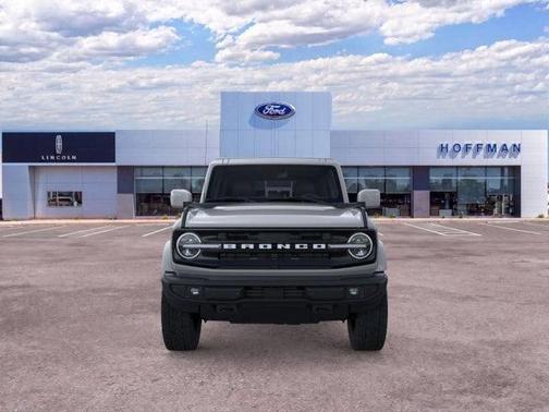 Avalanche Gray 2026 Ford Bronco Outer Banks