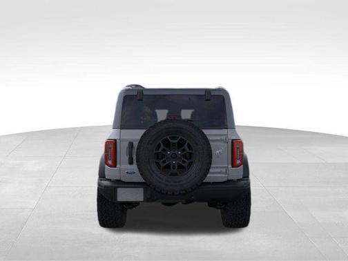 Avalanche Gray 2026 Ford Bronco Badlands