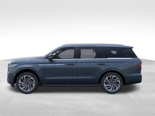 Flight Blue Metallic Clearcoat 2026 Lincoln Navigator Premiere