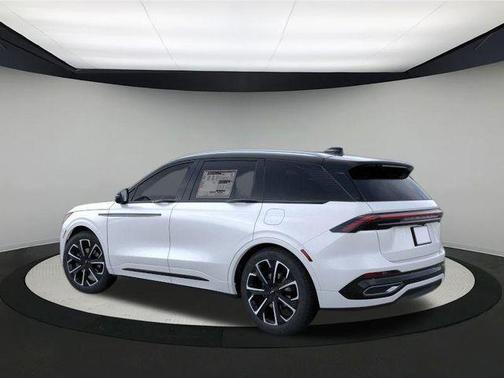 2025 Lincoln Nautilus Reserve