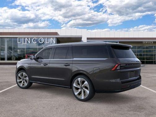 Chroma Caviar Dark Gray Metallic Clearcoat 2026 Lincoln Navigator Black Label