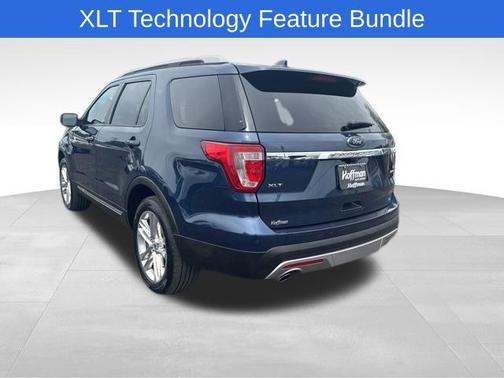 Blue Jeans Metallic 2017 Ford Explorer XLT