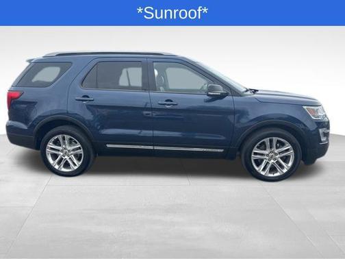 Blue Jeans Metallic 2017 Ford Explorer XLT