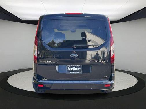 2022 Ford Transit Connect Titanium w/Rear Liftgate