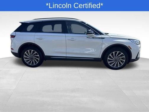 Pristine White Metallic Tri-Coat 2025 Lincoln Corsair Reserve