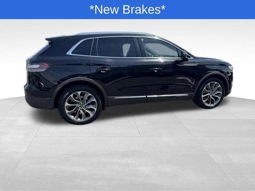 Infinite Black Metallic Clearcoat 2022 Lincoln Nautilus Reserve