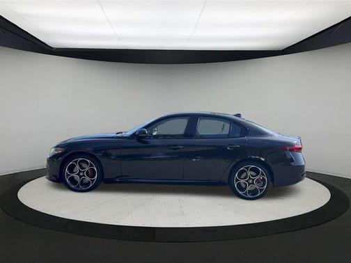 2022 Alfa Romeo Giulia Ti