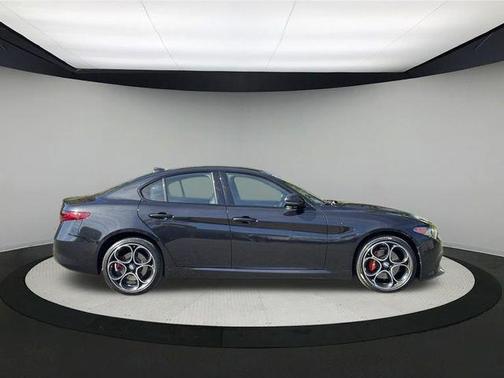 2022 Alfa Romeo Giulia Ti