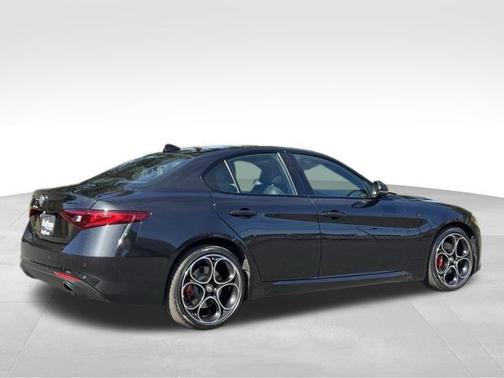 2022 Alfa Romeo Giulia Ti