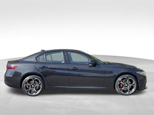 2022 Alfa Romeo Giulia Ti