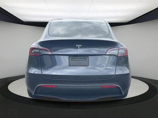 2024 Tesla Model Y Long Range Dual Motor All-Wheel Drive