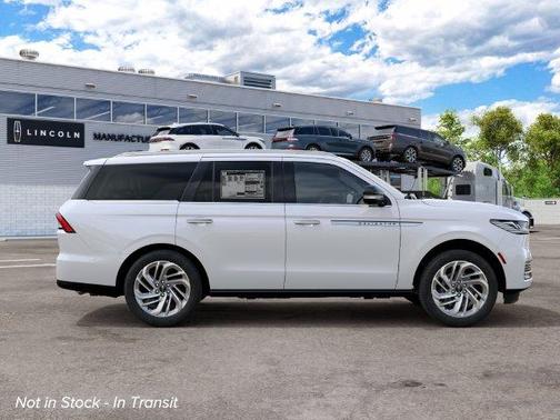 Pristine White Tri-Coat 2027 Lincoln Navigator Reserve