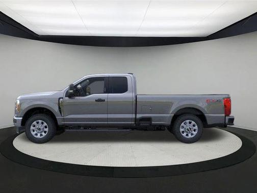 2025 Ford F-350 XLT