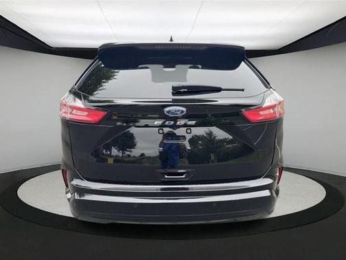 2022 Ford Edge ST Line