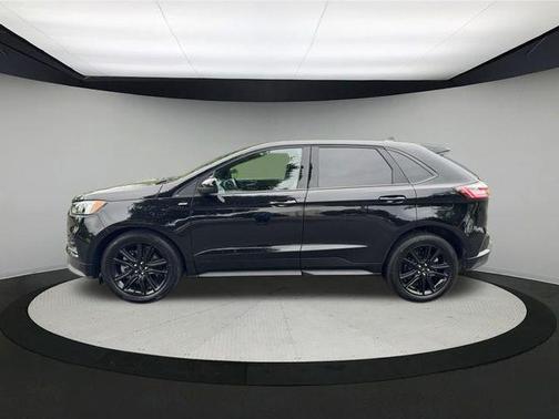 2022 Ford Edge ST Line
