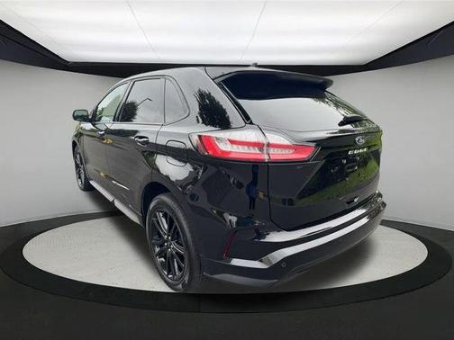 2022 Ford Edge ST Line