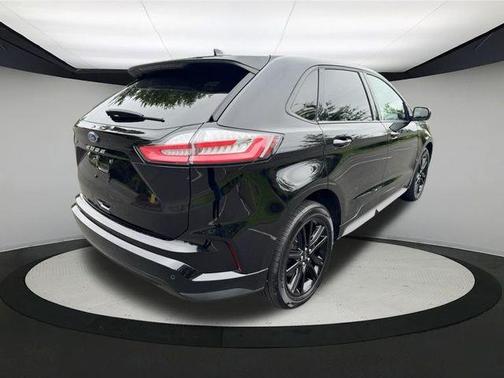2022 Ford Edge ST Line
