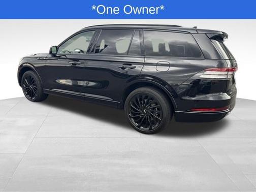 Infinite Black Metallic Clearcoat 2024 Lincoln Aviator Reserve AWD