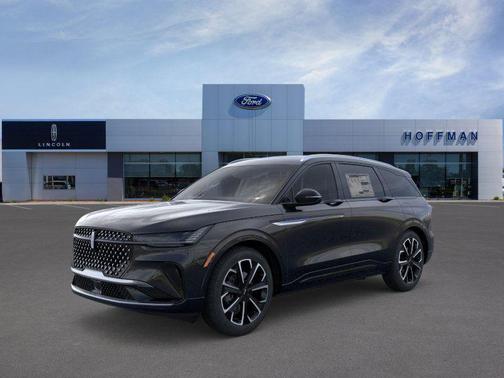 Infinite Black Metallic Clearcoat 2026 Lincoln Nautilus Reserve