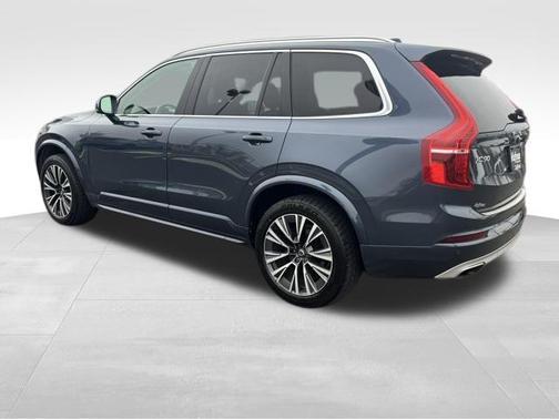2020 Volvo XC90 T5 Momentum