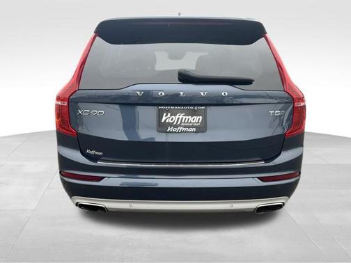 2020 Volvo XC90 T5 Momentum