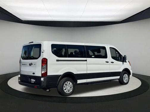 2022 Ford Transit-350 XLT