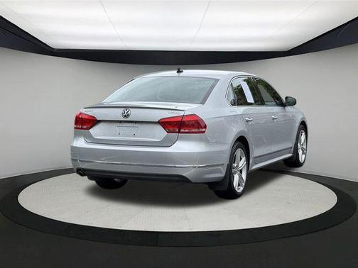 2014 Volkswagen Passat 2.0L TDI DSG SEL Premium