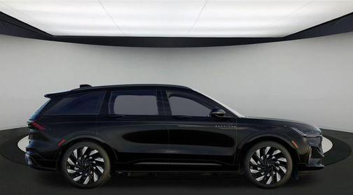 2025 Lincoln Nautilus Reserve