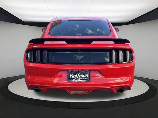 2016 Ford Mustang V6