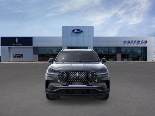 Infinite Black Metallic Clearcoat 2026 Lincoln Aviator Premiere
