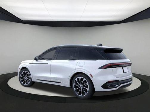 2025 Lincoln Nautilus Reserve