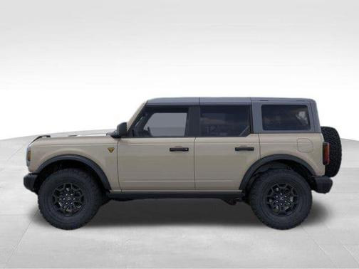 Desert Sand 2026 Ford Bronco Badlands