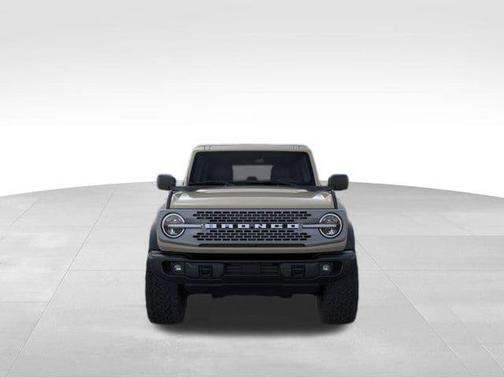 Desert Sand 2026 Ford Bronco Badlands