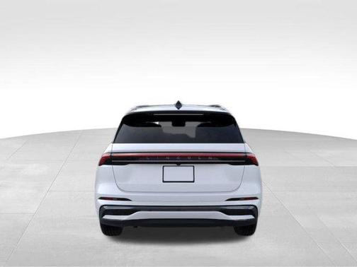 White Platinum Metallic Tri-Coat 2026 Lincoln Nautilus Black Label