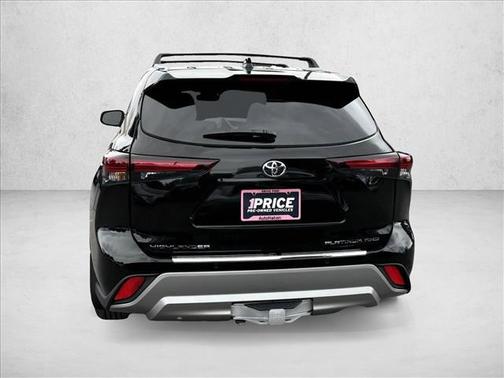 2025 Toyota Highlander Platinum