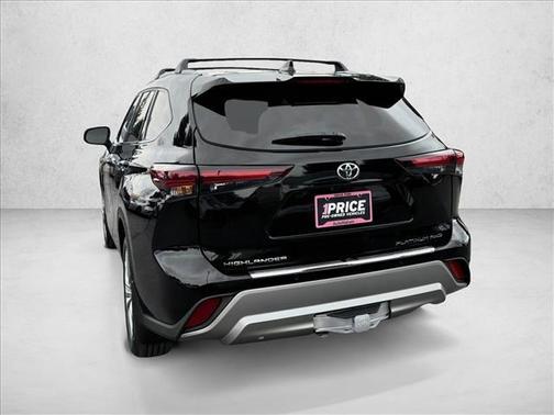 2025 Toyota Highlander Platinum