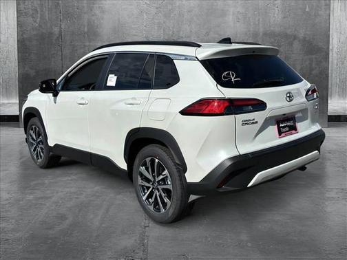 2025 Toyota Corolla Cross XLE