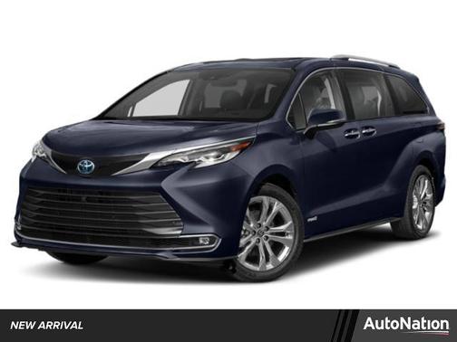 2025 Toyota Sienna Platinum 7 Passenger