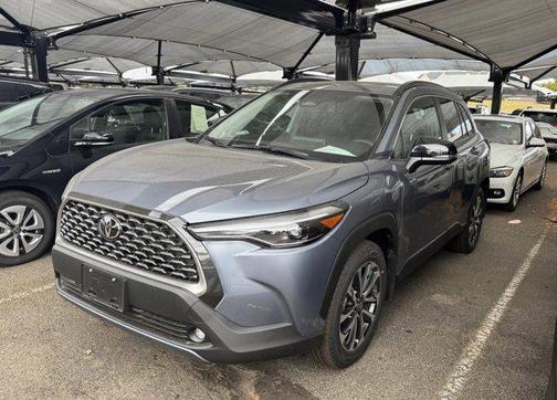 2025 Toyota Corolla Cross XLE