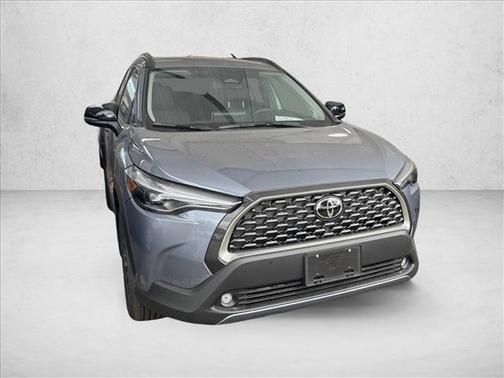 2025 Toyota Corolla Cross XLE