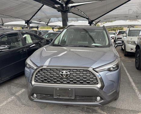 2025 Toyota Corolla Cross XLE