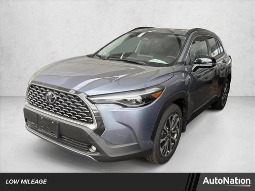 2025 Toyota Corolla Cross XLE