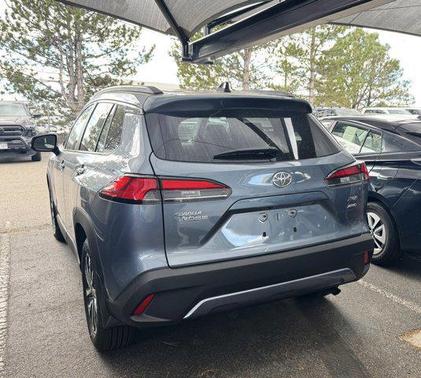 2025 Toyota Corolla Cross XLE