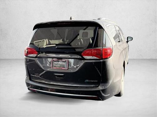 2018 Chrysler Pacifica Hybrid Touring L