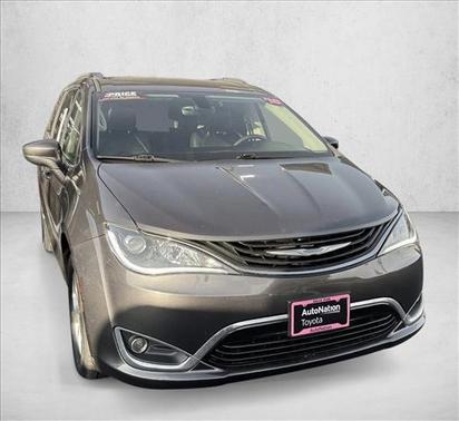 2018 Chrysler Pacifica Hybrid Touring L